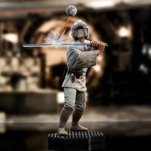 Luke Skywalker Statue