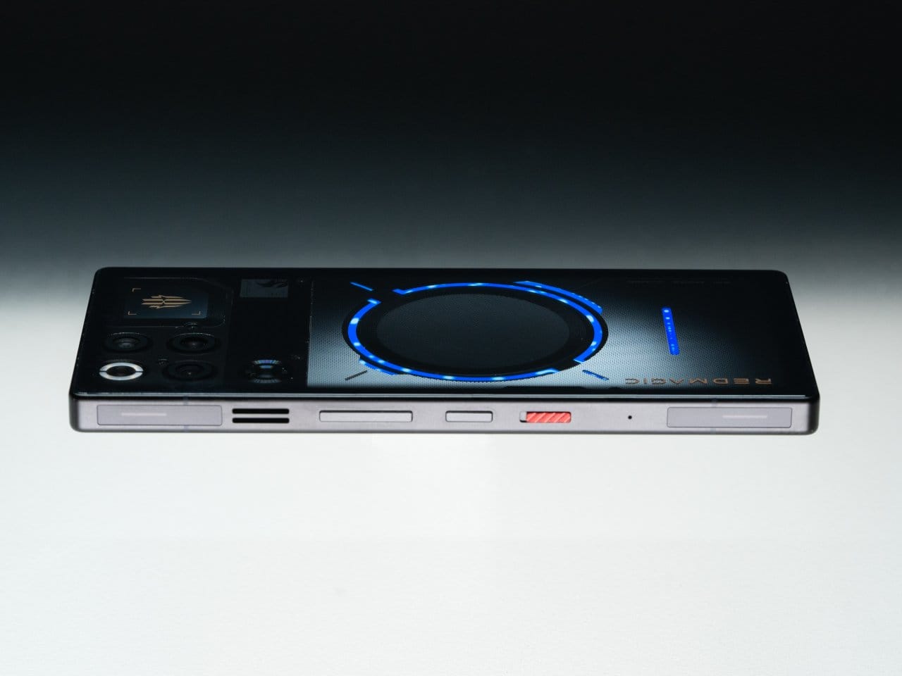 REDMAGIC 11 Pro: The First Gaming Phone with Visible Coolant Flow