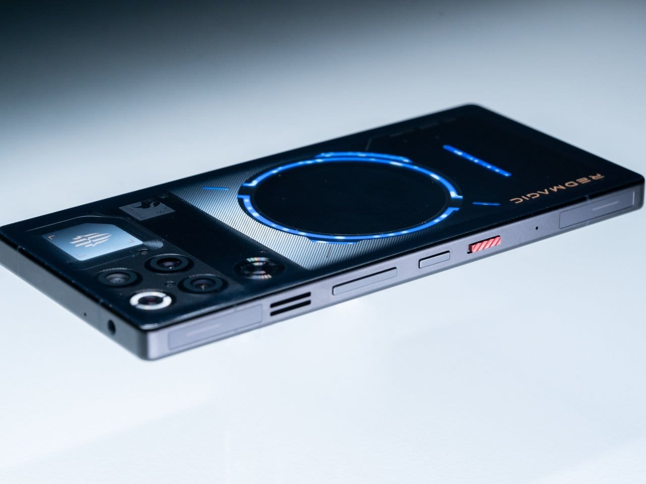 REDMAGIC 11 Pro: The First Gaming Phone with Visible Coolant Flow